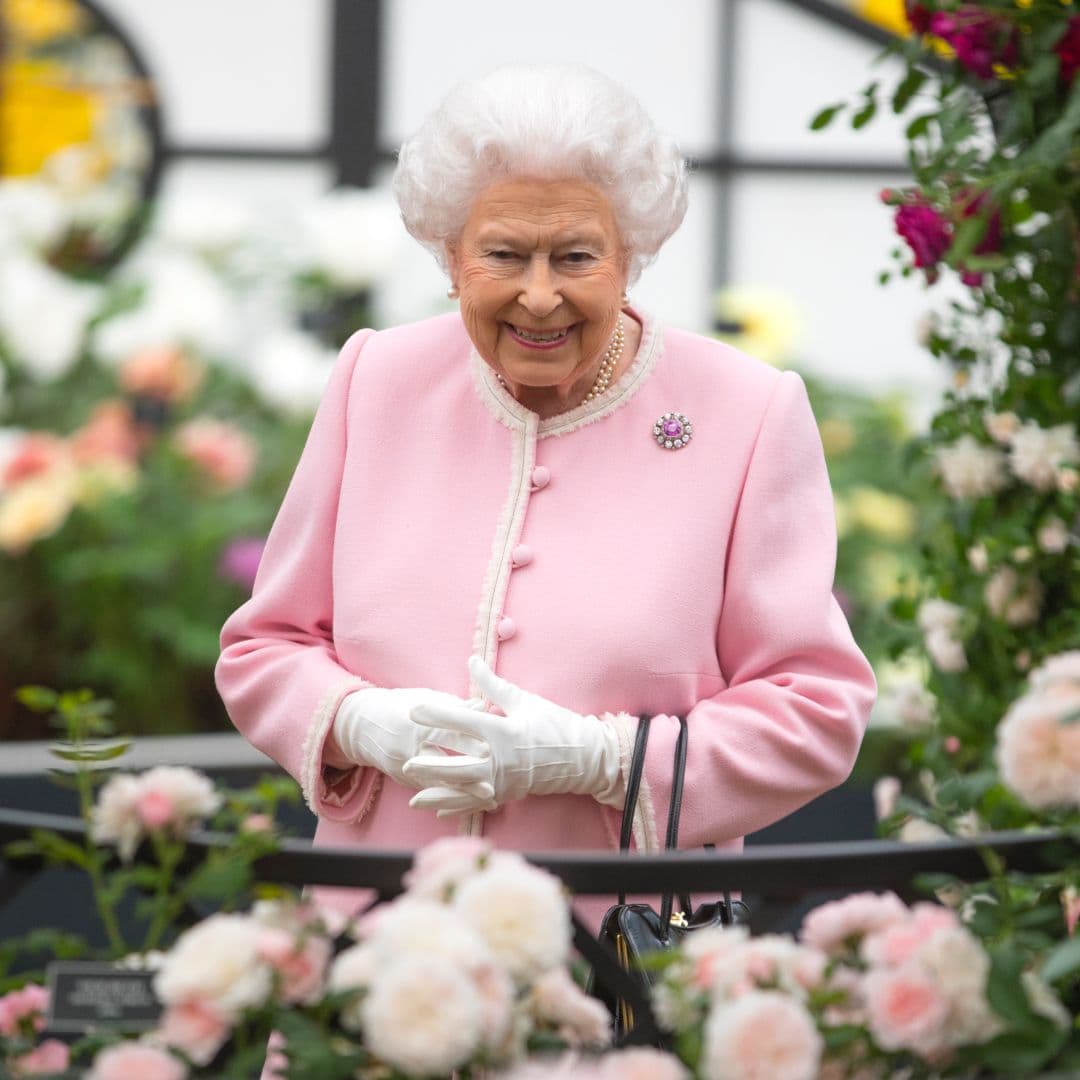 Queen Elizabeth II’s Memorial Garden To Feature “Her Sense Of Color and Fashion” Through Flowers