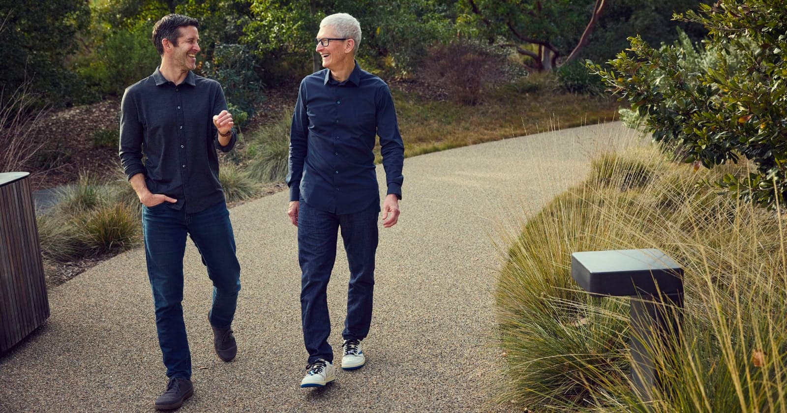 Tim Cook Is Giving Up The Reins at Apple