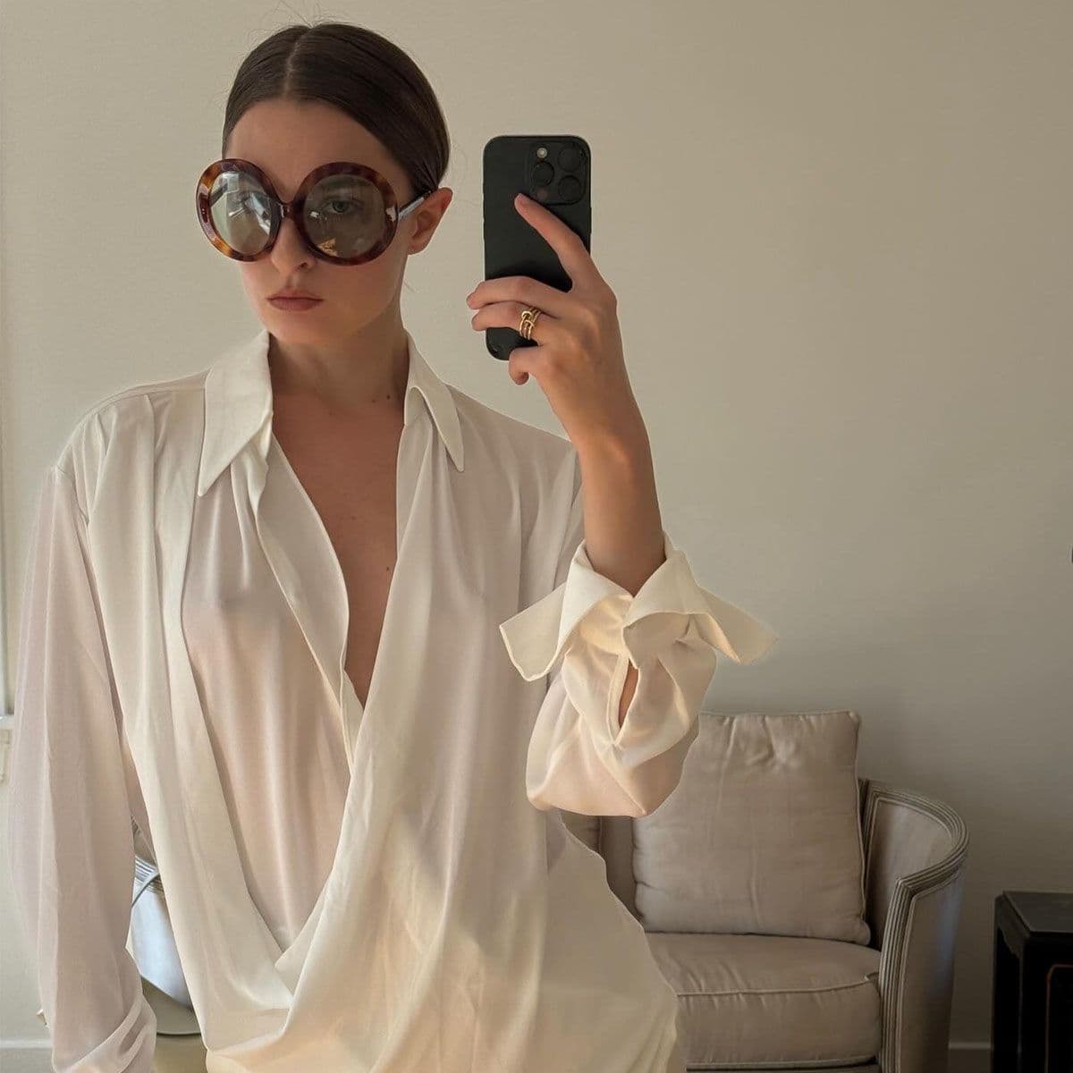 The Sunglasses Trend Every Fashion Insider Is Wearing In 2026